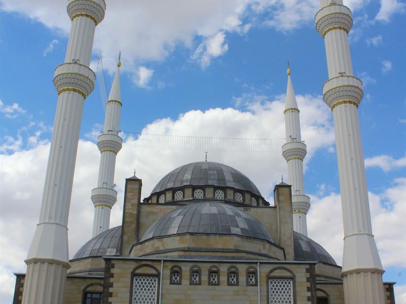 Acıgöl Merkez Camii
