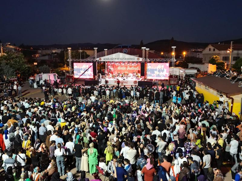 Acıgöl Birlik ve Dayanışma Festivali alanı ve sahnesi, havadan